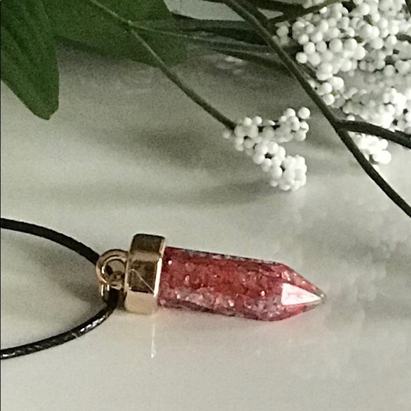 Jewelry - 🆕🌸Pink Stone Necklace 🌸